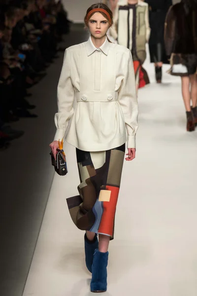Look 33